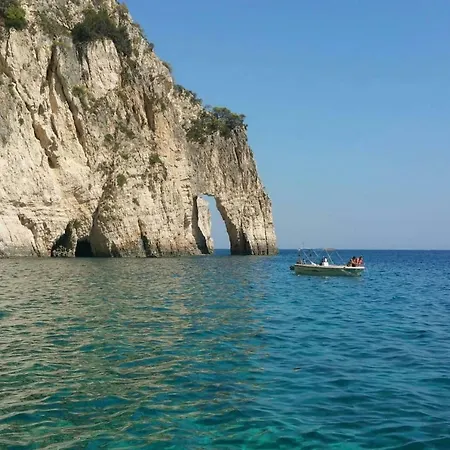 Anchors House Zakynthos * Alikanász